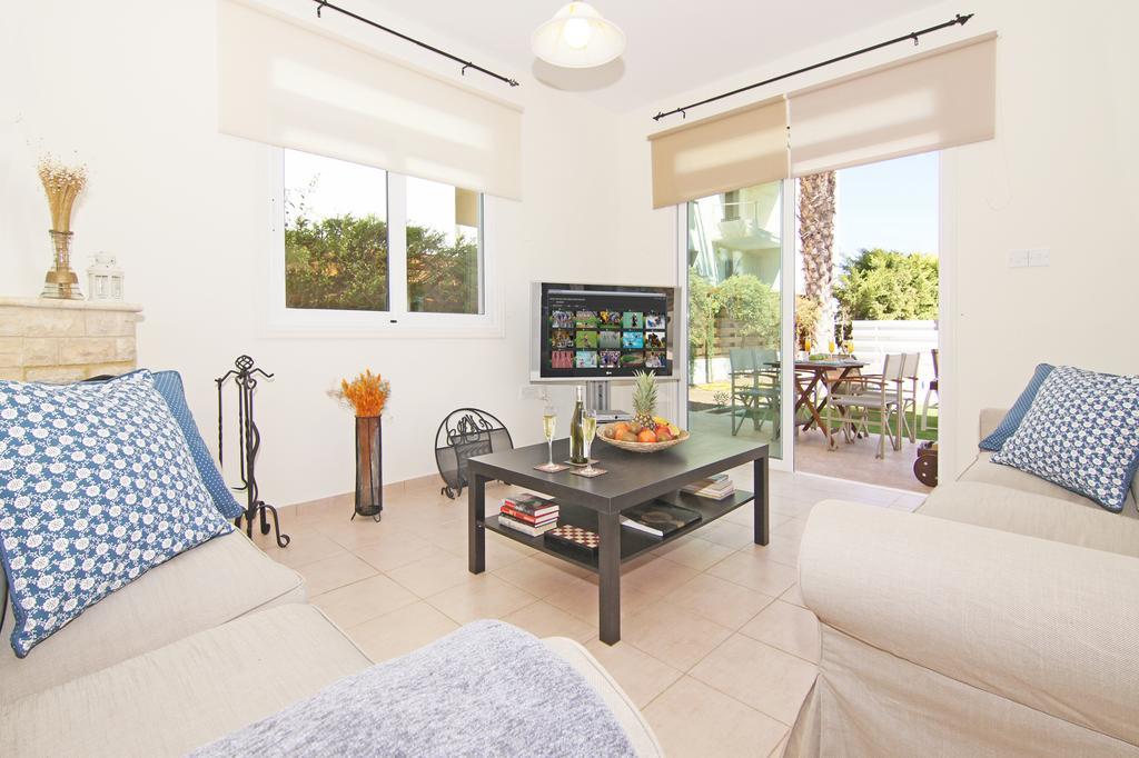 Villa Celine プロタラス エクステリア 写真